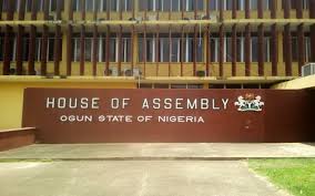 Ogun lawmakers pass vote of confidence on Speaker 